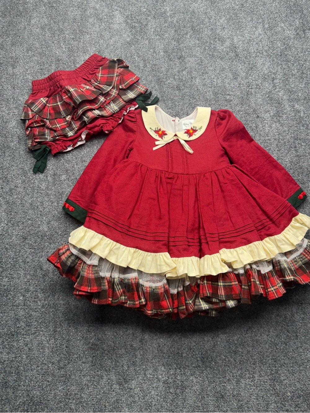 Reina Monroe Classic Red Girls' 3T Vintage Holiday Dress with Cream Collar